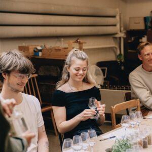 Ginprovning och bränneribesök på Stockholms Bränneri